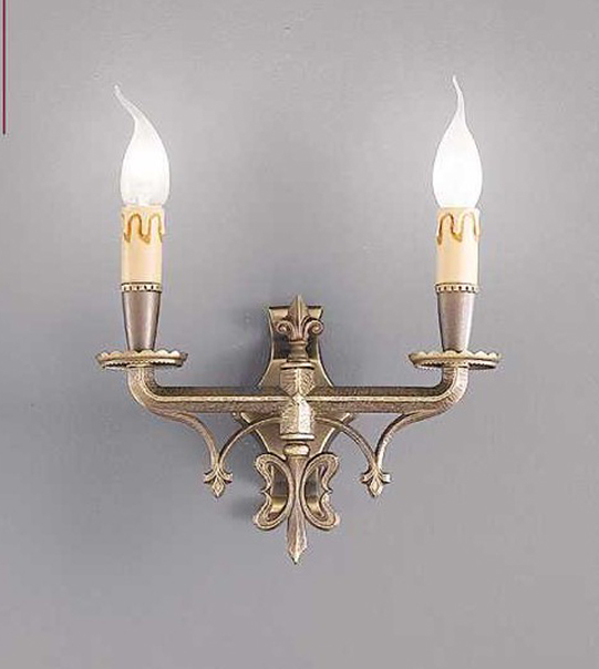 Applique in ottone a due luci a forma di candela Made in Italy