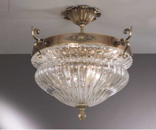 Lampadario in ottone e vetro lavorato