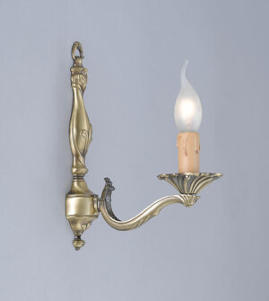 Applique in ottone a una luce a forma di candela Made in Italy